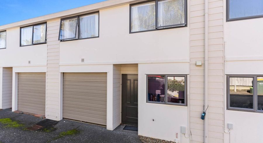  at 35F Fields Parade, Oteha, North Shore City, Auckland