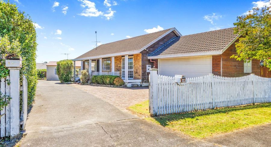  at 17 & 17A  Heathridge Place, Burswood, Manukau City, Auckland