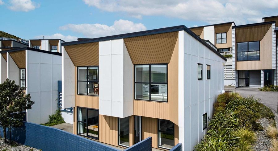  at 32 Tea Tree Lane, Woodridge, Wellington, Wellington