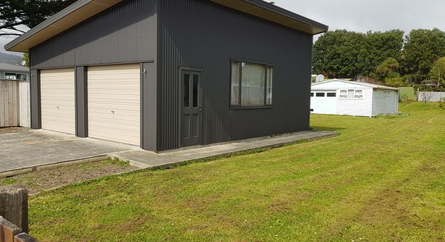  at 21 Park Avenue, Waikanae