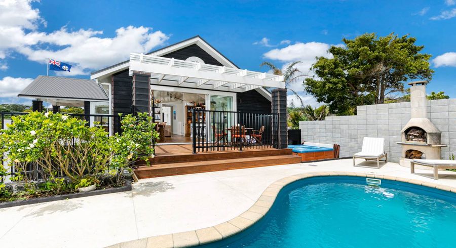  at 4A Park Rise, Campbells Bay, Auckland