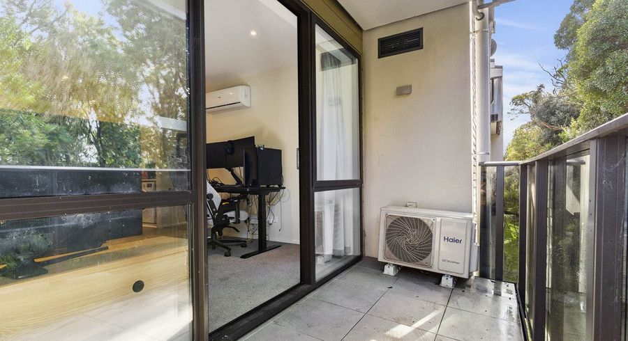  at 105/69E Hall Avenue, Mangere, Auckland