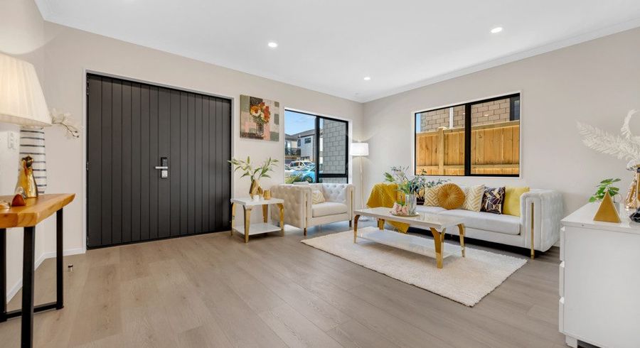  at 6 Knockanara Drive, Flat Bush, Manukau City, Auckland