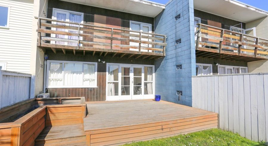  at 2/49 Picton Avenue, Riccarton, Christchurch City, Canterbury