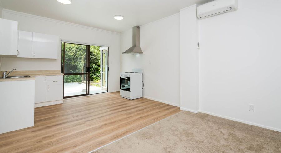  at 3/683 East Coast Road, Browns Bay, North Shore City, Auckland