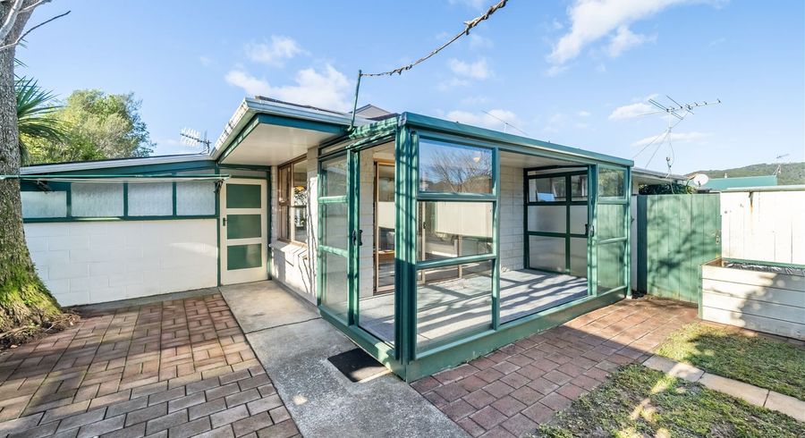  at 2/2 Parera Grove, Heretaunga, Upper Hutt