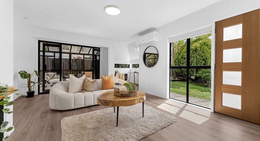  at 1/8 Priestley Drive, Bucklands Beach, Manukau City, Auckland