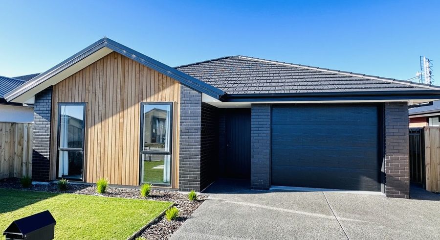  at 3 Curtis Street, Woodend, Woodend