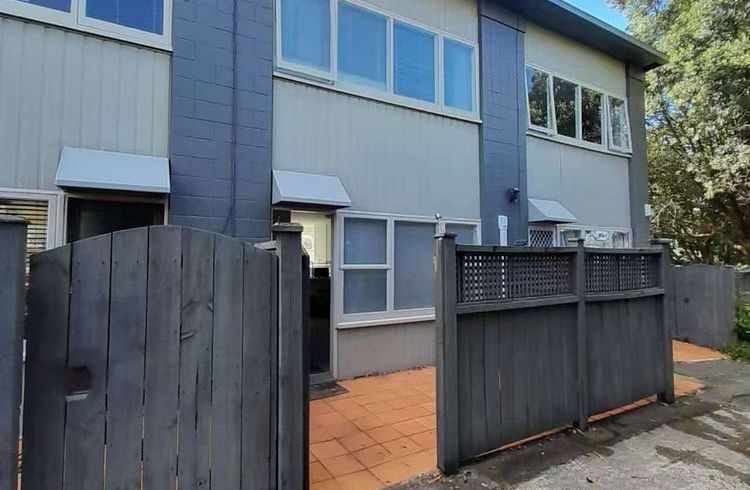  at 2/55 Bellevue Road, Mount Eden, Auckland City, Auckland