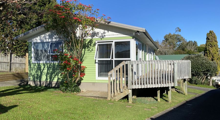  at 1/104 Lauderdale Road, Birkdale, North Shore City, Auckland