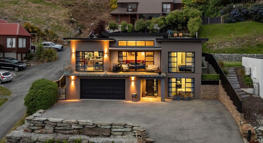  at 70 Wynyard Crescent, Fernhill, Queenstown-Lakes, Otago