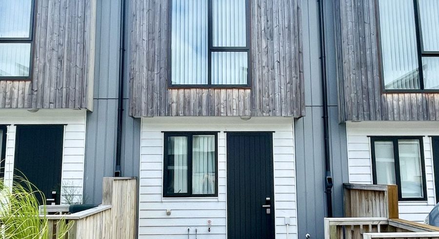  at 19 Mahalo Avenue, Wiri, Manukau City, Auckland