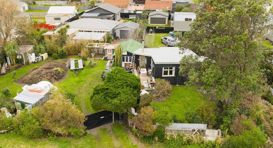  at 8 Robbie Street, Foxton Beach, Horowhenua, Manawatu / Whanganui