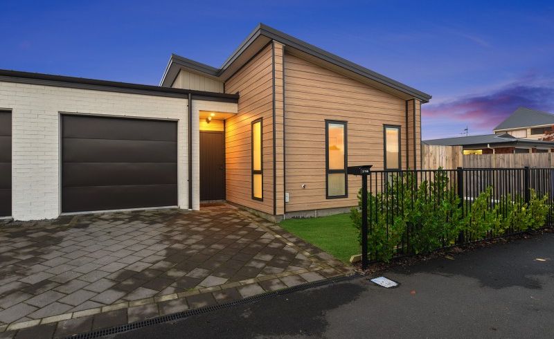  at 2/146 Sandwich Road, St Andrews, Hamilton