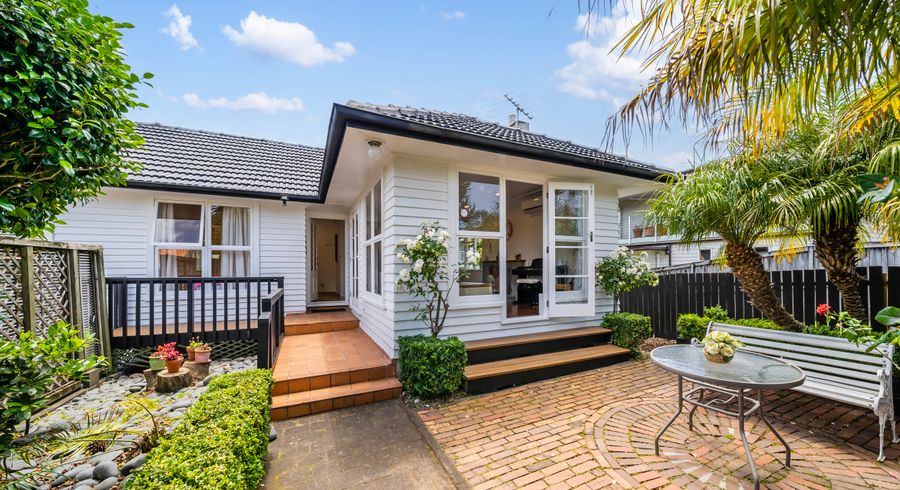  at 1/12 Bay Road, St Heliers, Auckland