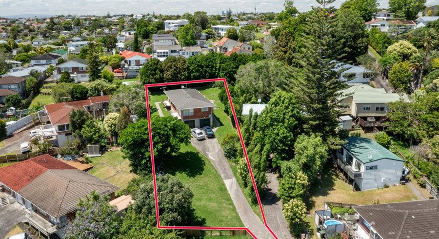  at 1/13 Downing Street, Glenfield, Auckland