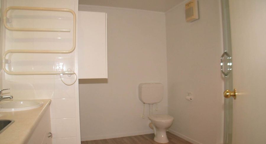  at 14 Newstead Avenue, Browns Bay, North Shore City, Auckland