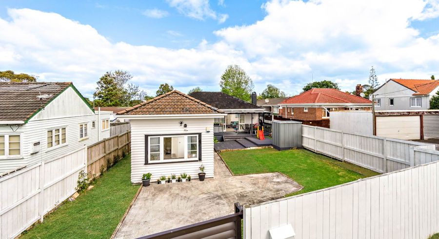  at 44 Fruitvale Road, New Lynn, Auckland