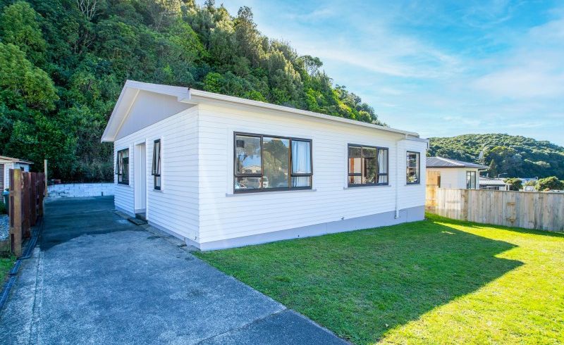  at 86 Rangituhi Crescent, Takapuwahia, Porirua