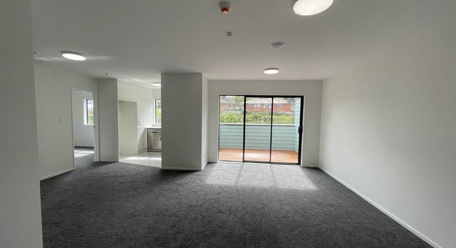  at 2/152 Triangle Road, Massey, Waitakere City, Auckland