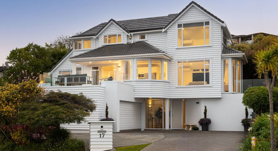  at 17 Calypso Place, Rothesay Bay, Auckland