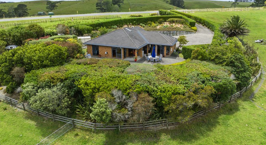  at 1611 Kaipara Coast Highway, Kaukapakapa, Rodney, Auckland