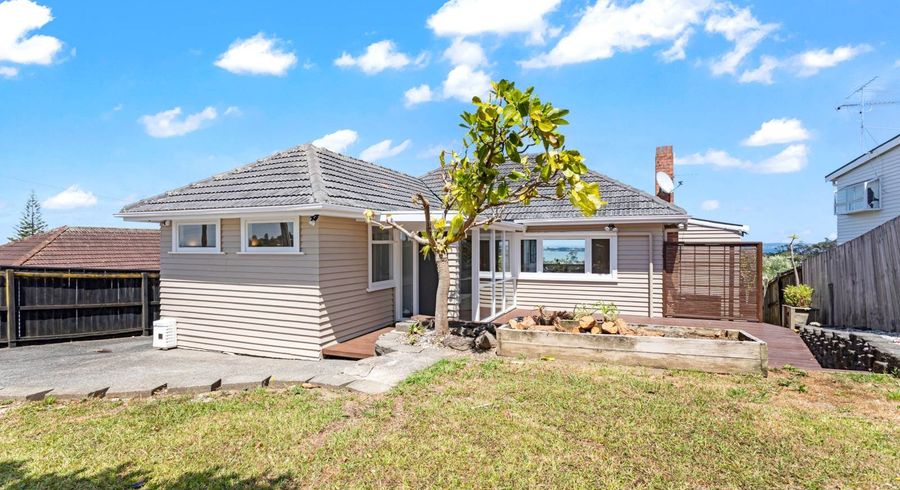  at 81 Carlton Street, Hillsborough, Auckland