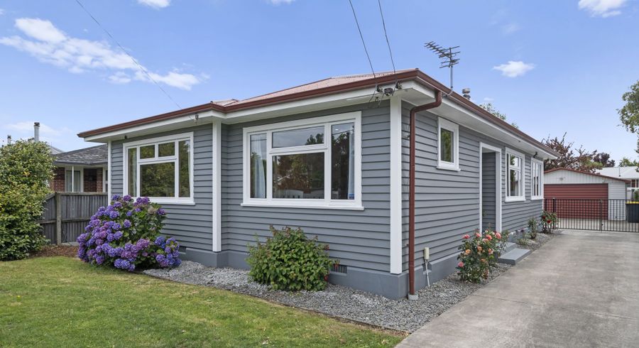  at 11 Frankleigh Street, Somerfield, Christchurch