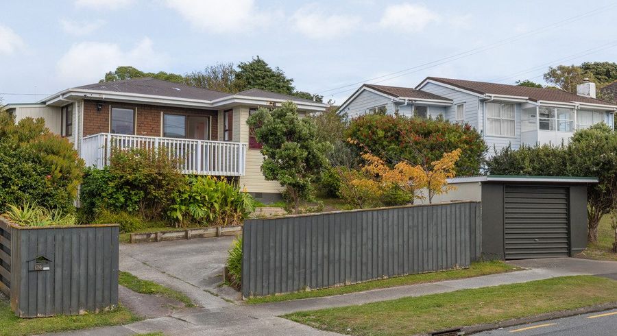  at 124 Te Pene Avenue, Titahi Bay, Porirua, Wellington