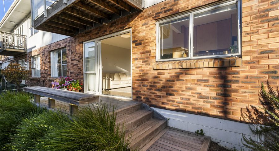  at 1/186 Garnet Road, Westmere, Auckland