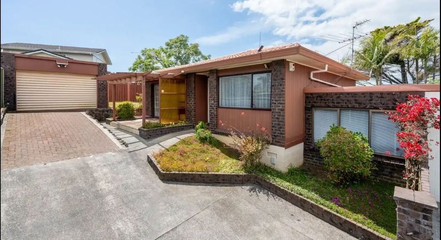  at 2/94 Prince Regent Drive, Half Moon Bay, Manukau City, Auckland