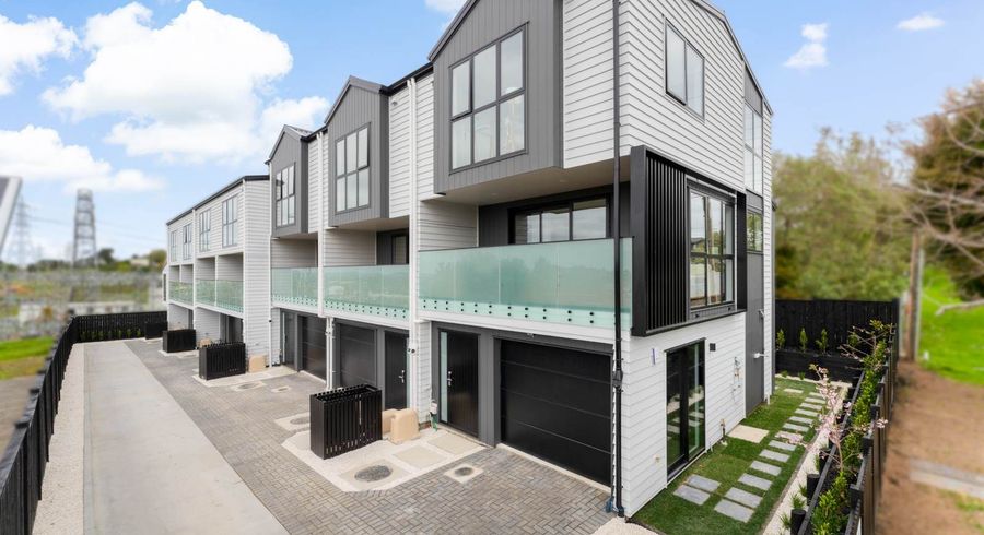  at 4/34 Lincoln Park Avenue, Massey, Waitakere City, Auckland