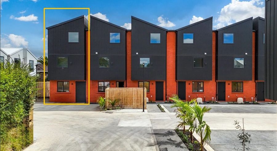  at 1/31 Normandy Place, Henderson, Waitakere City, Auckland