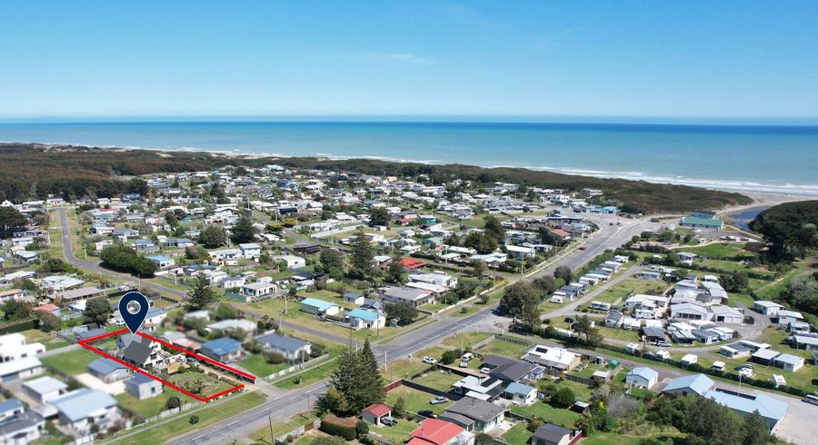  at 41 Koputara Road, Himatangi Beach