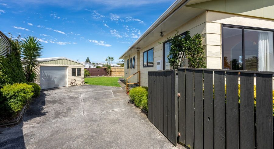  at 11 Simcox Street, Otaki Beach, Kapiti Coast, Wellington