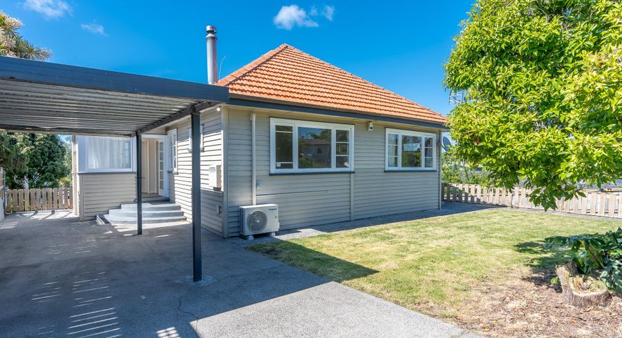  at 14 Naylor Street, Hamilton East, Hamilton