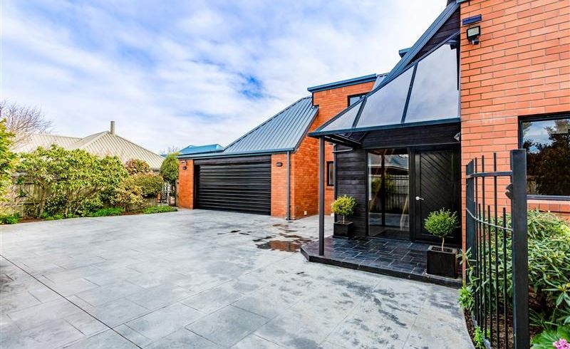  at 8 Dorfold Mews, Avonhead, Christchurch City, Canterbury