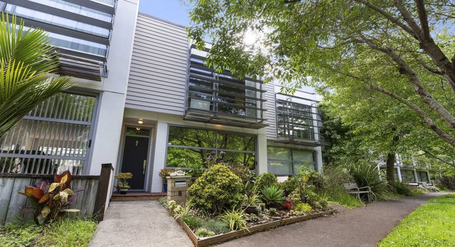  at 8 Kauri Drive, Takanini, Auckland