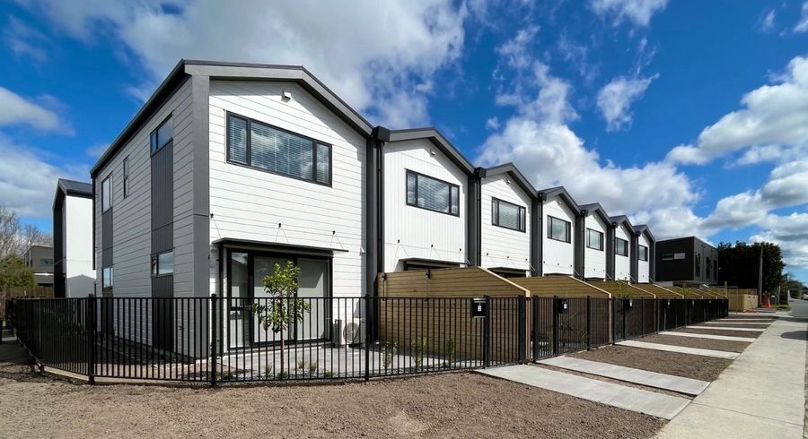  at 2B Stokes Avenue, Te Atatu Peninsula, Waitakere City, Auckland