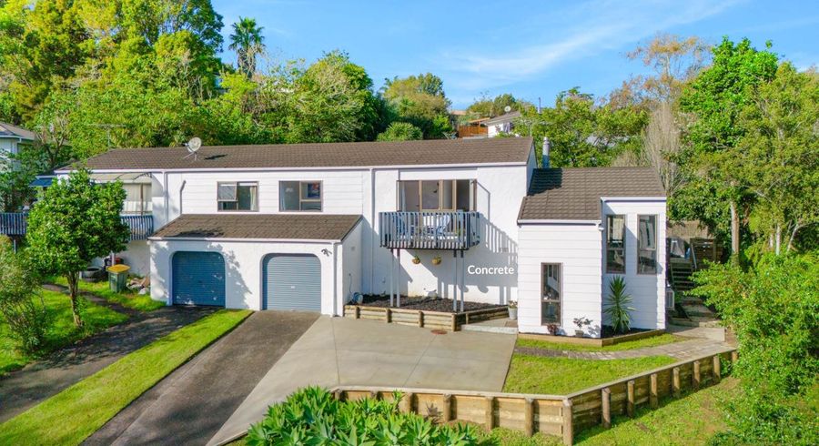  at 2/72 Stredwick Drive, Torbay, North Shore City, Auckland