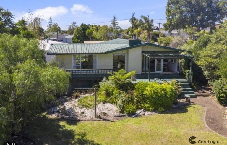  at 14 Renata Crescent, Te Atatu Peninsula, Auckland