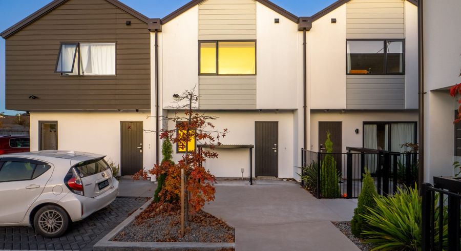  at 2/15 Bunyan Street, Waltham, Christchurch City, Canterbury
