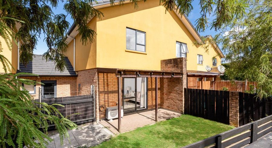  at 4 Charlenne Close, Ranui, Waitakere City, Auckland