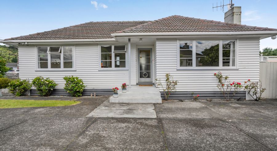  at 10 Heath Street, Wainuiomata, Lower Hutt