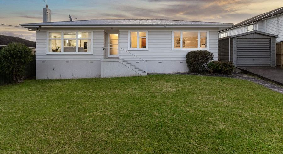  at 2/12 Merriefield Avenue, Forrest Hill, Auckland