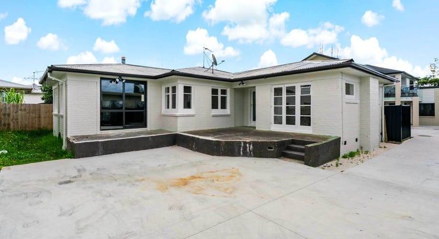  at 8 Cambridge Road, Manurewa, Auckland