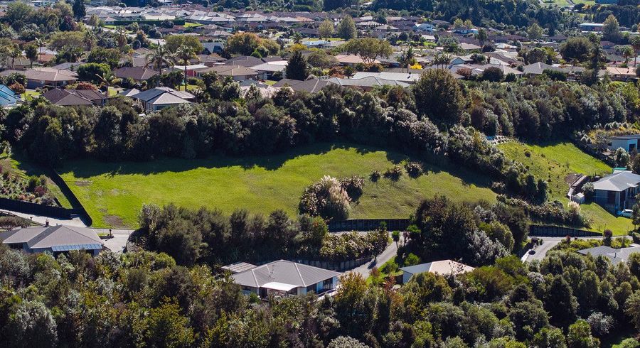  at 10 Southill Way, Pyes Pa, Tauranga, Bay Of Plenty