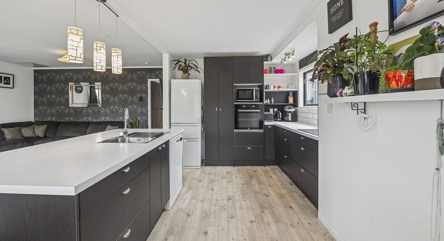  at 43 Matthew Place, Kawaha Point, Rotorua, Bay Of Plenty