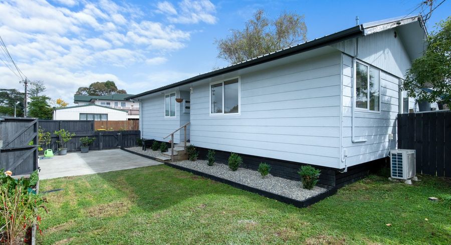  at 2/17 Glen Road, Ranui, Waitakere City, Auckland