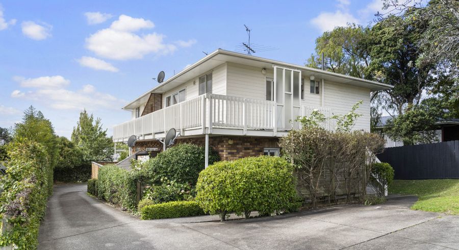  at 4/32 Hawkins Street, Meadowbank, Auckland